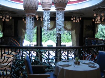 balcony dining at Wynn