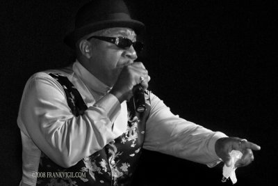 JLH-SMALL-DSC_0824-BW.jpg
