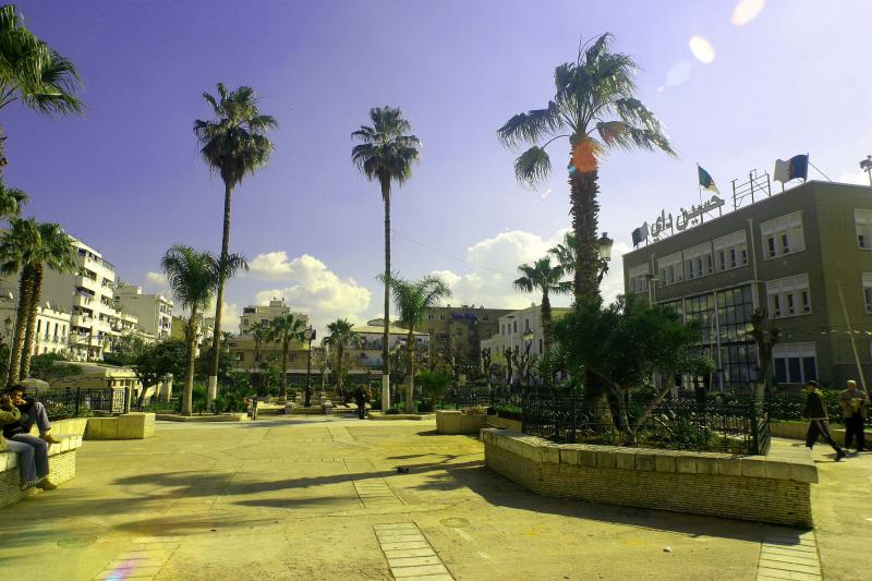 La place_daira dhussein dey Alger.