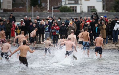 Nytårssvømning 2010 056.jpg