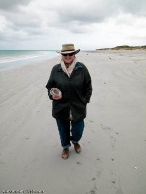 Lynne the King Island beachcomber