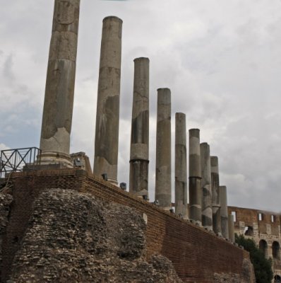 Colums and Colosseo