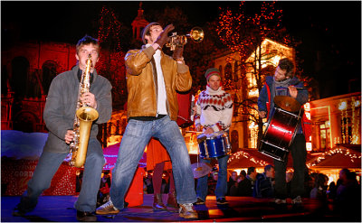 A SWINGING Christmas!