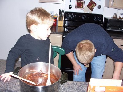 Baking w Dad (17).JPG