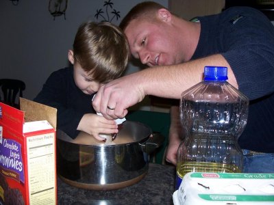 Baking w Dad (2).JPG