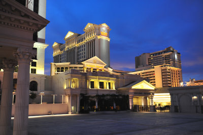 27_Caesars Palace_Square.jpg