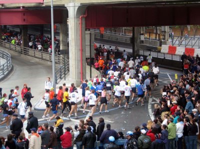 Runners entering the Queensborough Bridge at mile 15