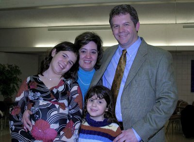 23056c - Rev Greg Pope and family