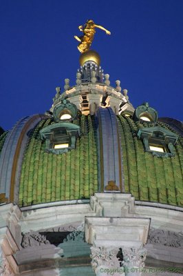 4964 - Top of Capitol Dome