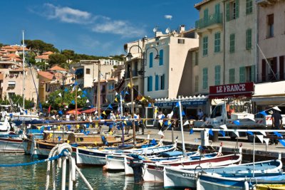 Cassis boats