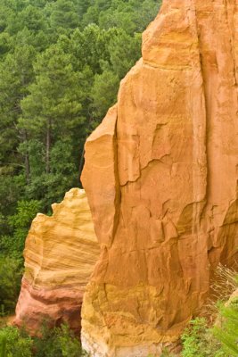 ochre formations, Roussillon