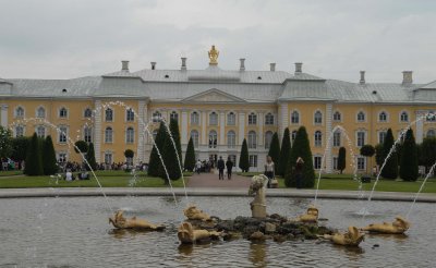 Peterhof Palace.jpg