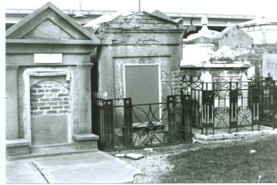 g3/01/526801/3/55854822.Tomb2.jpg