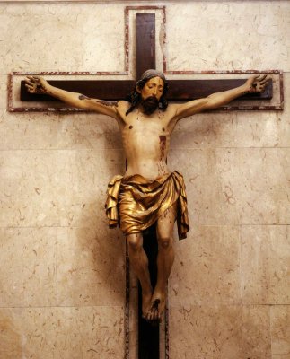 Ignoto, Crocifisso ligneo policromo, sec. XVI, L’Aquila, Duomo.