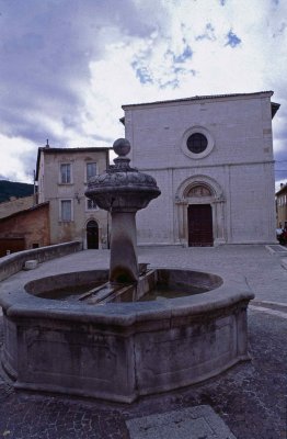 San Marciano, L’Aquila. Prospetto, sec. XIII