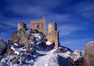 2 WONDERFUL ABRUZZO - PLACES & ENVIRONMENT