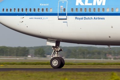 Boeing 747-400 KLM, Nose gear