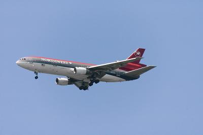 Northwest DC-10