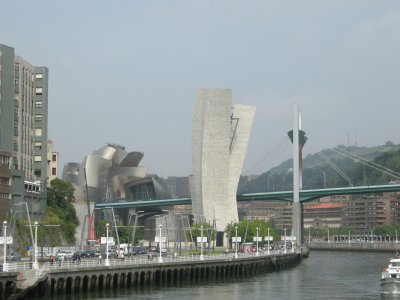 The Nervion River toward the Guggenheim