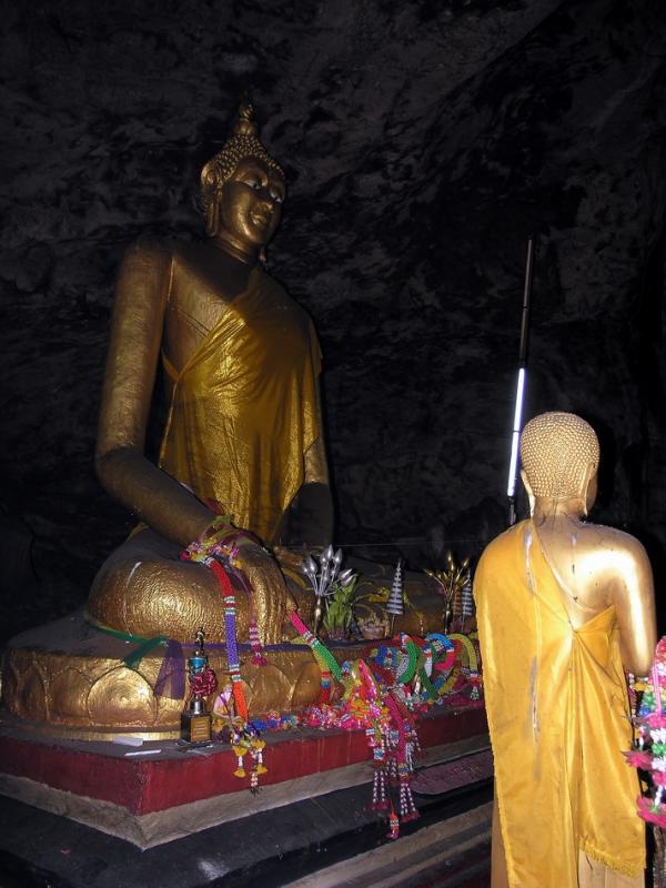 Tham Kra Sae Cave Buddha