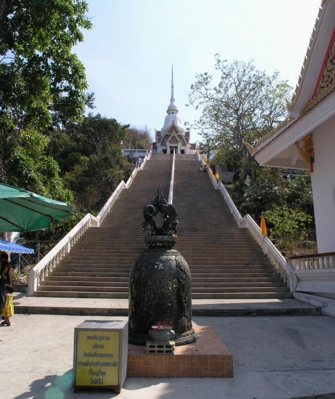 Khao Takiab - Temple