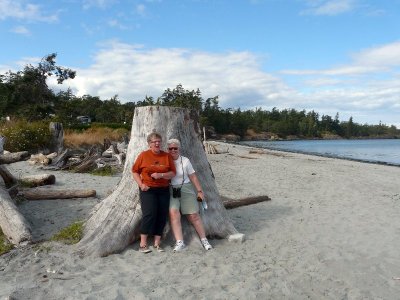 Christien and Lea on Lillians beach