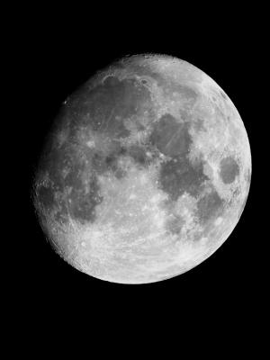 Gibbous Moon 25-Sep-2004