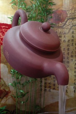 The biggest tea pot in China