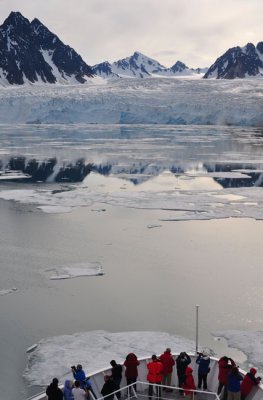 Closer to Monaco glacier