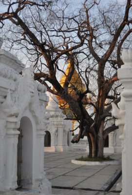 729 stupas at Kuthodaw