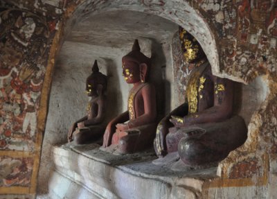 100 Buddahs in Po Win Daung caves