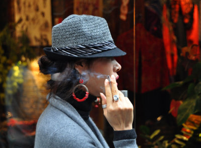 Shanghai model between shots