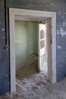Kolmanskop Ghost Town