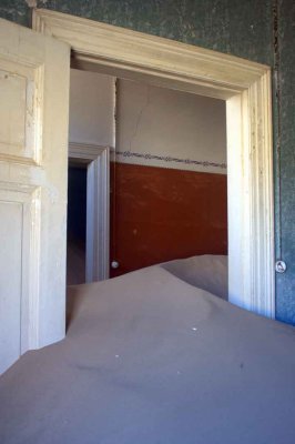 Kolmanskop Ghost Town