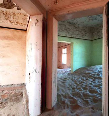 Kolmanskop Ghost Town