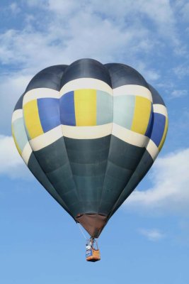 Blue Balloon, Blue Skies