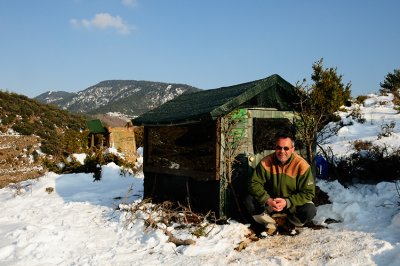 hut2.jpg