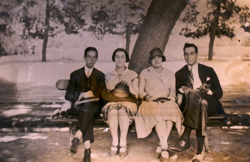 Alfredo, Toto, Gaby (?), Marido