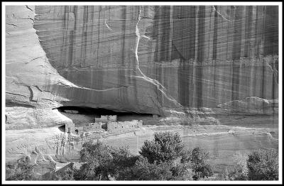 Canyon de Chelly, White House cliff dwelling ruins and wall
