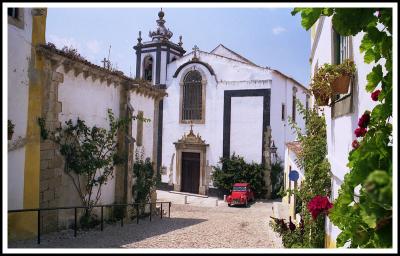 Church and Citroen (Obidos)