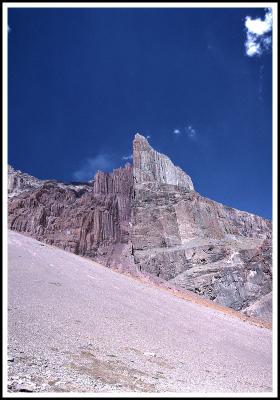 Vertical bedding of sediments near mid-point of the Cajon del Maipo.