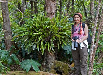 g3/03/391303/3/54907525.ph_5143DonnawithAsplenium.jpg