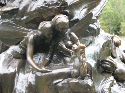 Peter Pan Statue