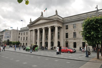 Generalm Post Office & O'Connell Street