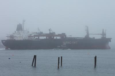 Warsaw, bulk carrier, exiting