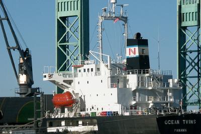 Ocean Twins, docked