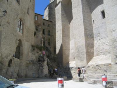 Going to the Palais des Papes
