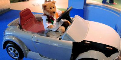 Trying out my bearsized Audi 