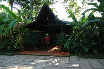 081-DSC_2284.jpg (Angkor Village Hotel)