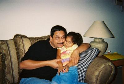 g3/03/626103/3/54123833.ZoyaAndAbuHugging_2005Aug.jpg